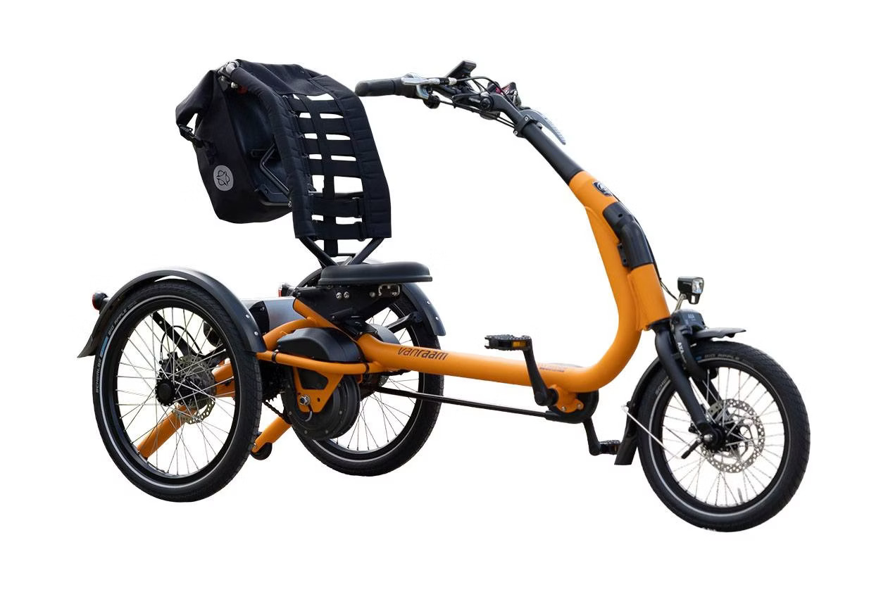 1718783551-children-tricycle-easy-rider-compact-small-van-raam Easy Rider Compact Small driewieler met lage instap en ergonomisch design, speciaal ontworpen voor kleinere gebruikers die op zoek zijn naar comfort, stabiliteit en veiligheid tijdens het fietsen.