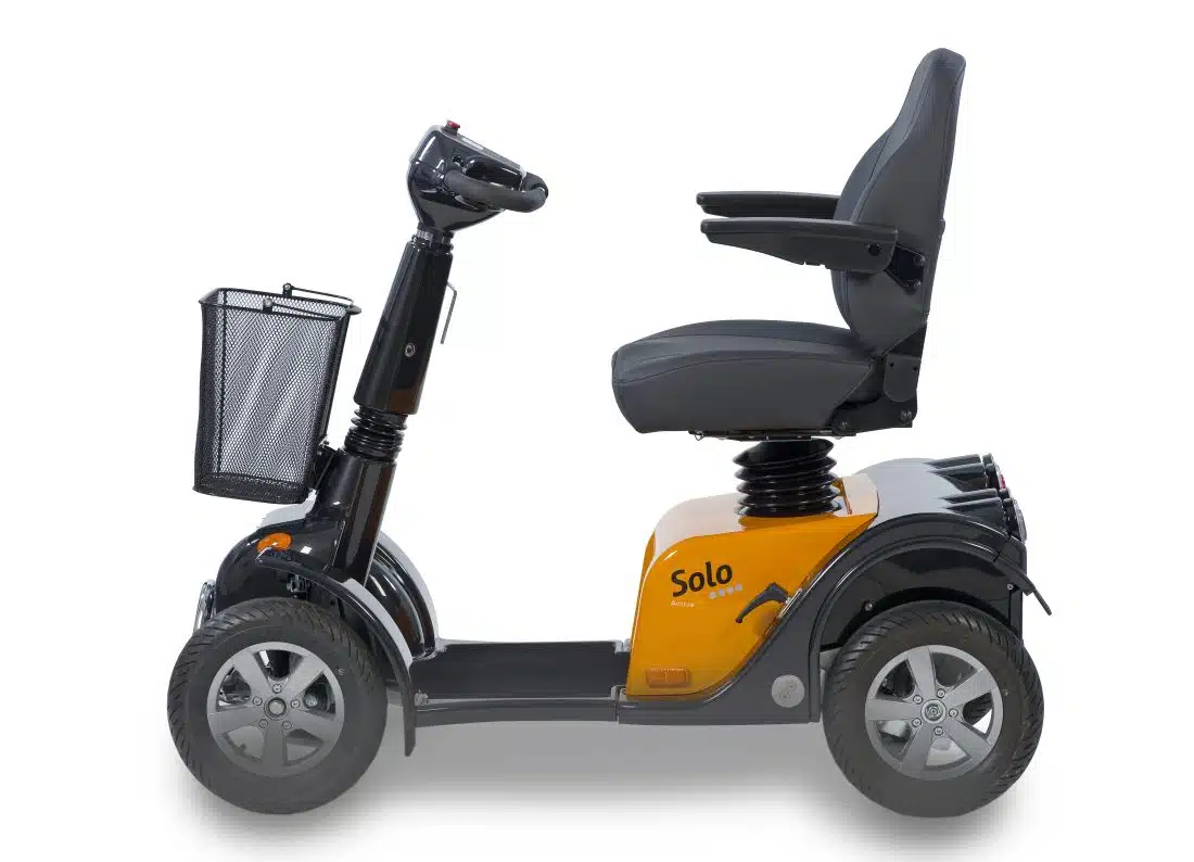 Solo_4_left_-_orange-1100x794 Life & Mobility Solo 4 - Afbeelding 4