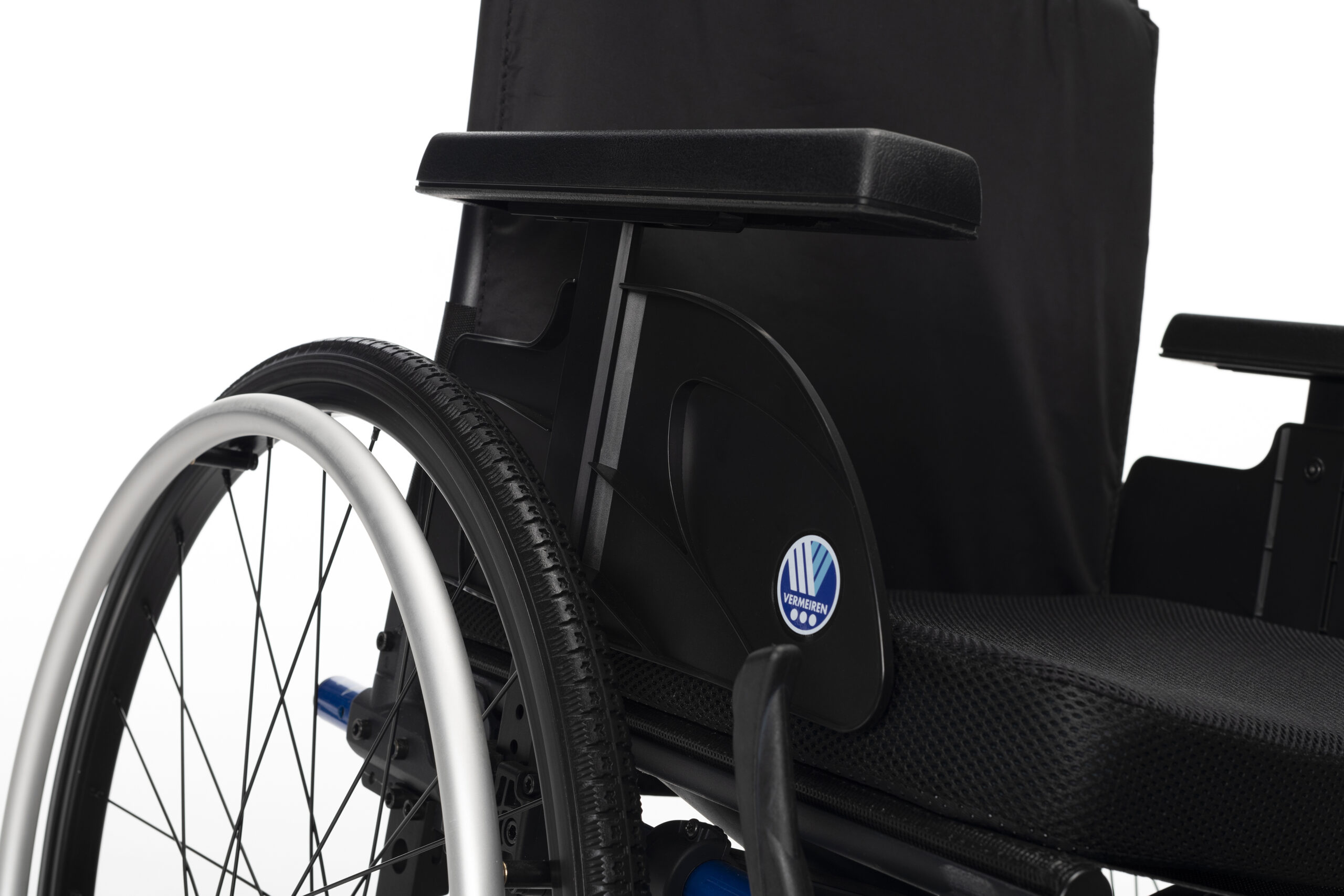 V500 Light C86 - Detail armplate Vermeiren V500 Light - Afbeelding 13